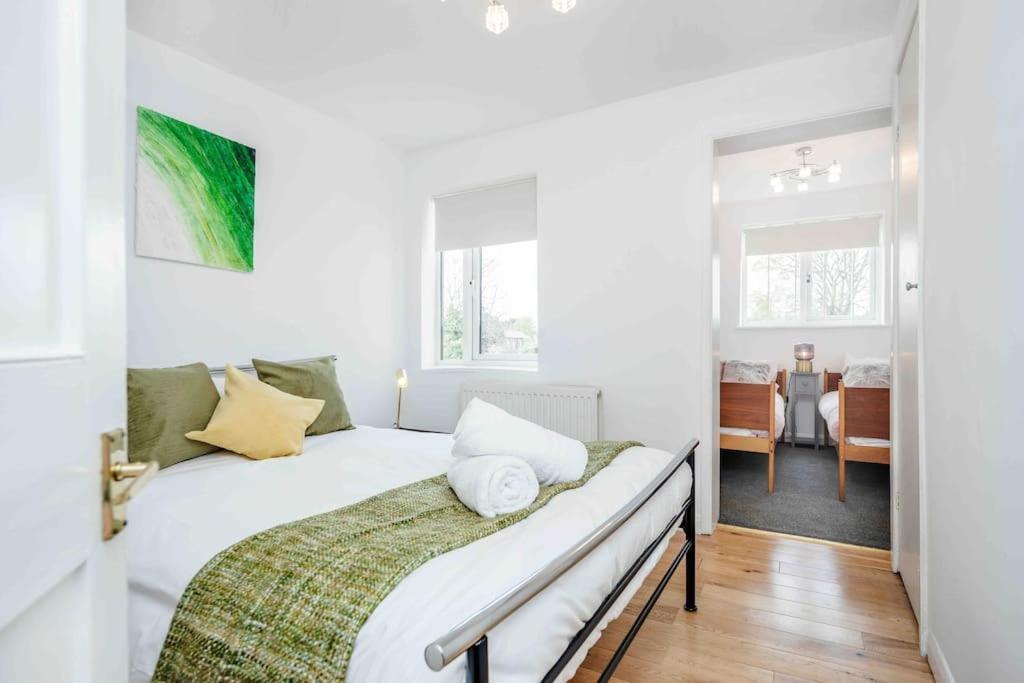 Stunning Victorian 3 Bed House Central Windsor Exterior photo