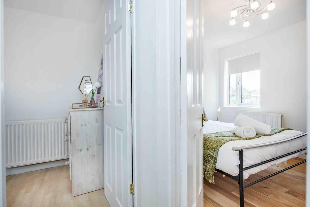 Stunning Victorian 3 Bed House Central Windsor Exterior photo