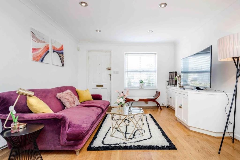 Stunning Victorian 3 Bed House Central Windsor Exterior photo